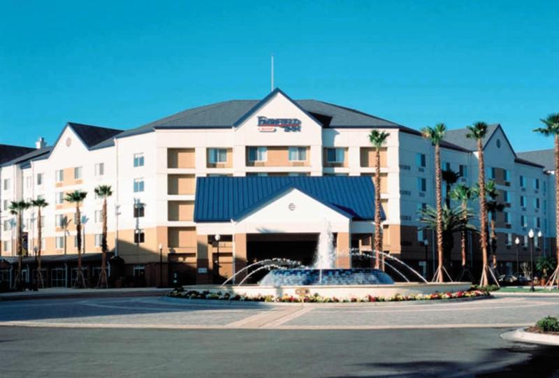 Fairfield Inn & Suites By Marriott Orlando Lake Buena Vista Buitenkant foto